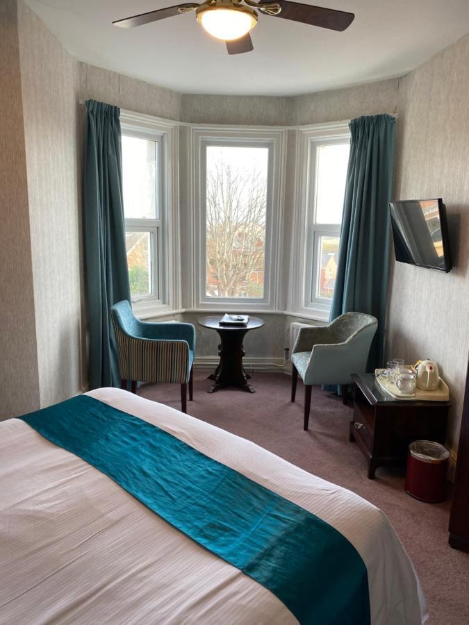 The Kingswood Guest House - Adult Only Веймут Екстер'єр фото